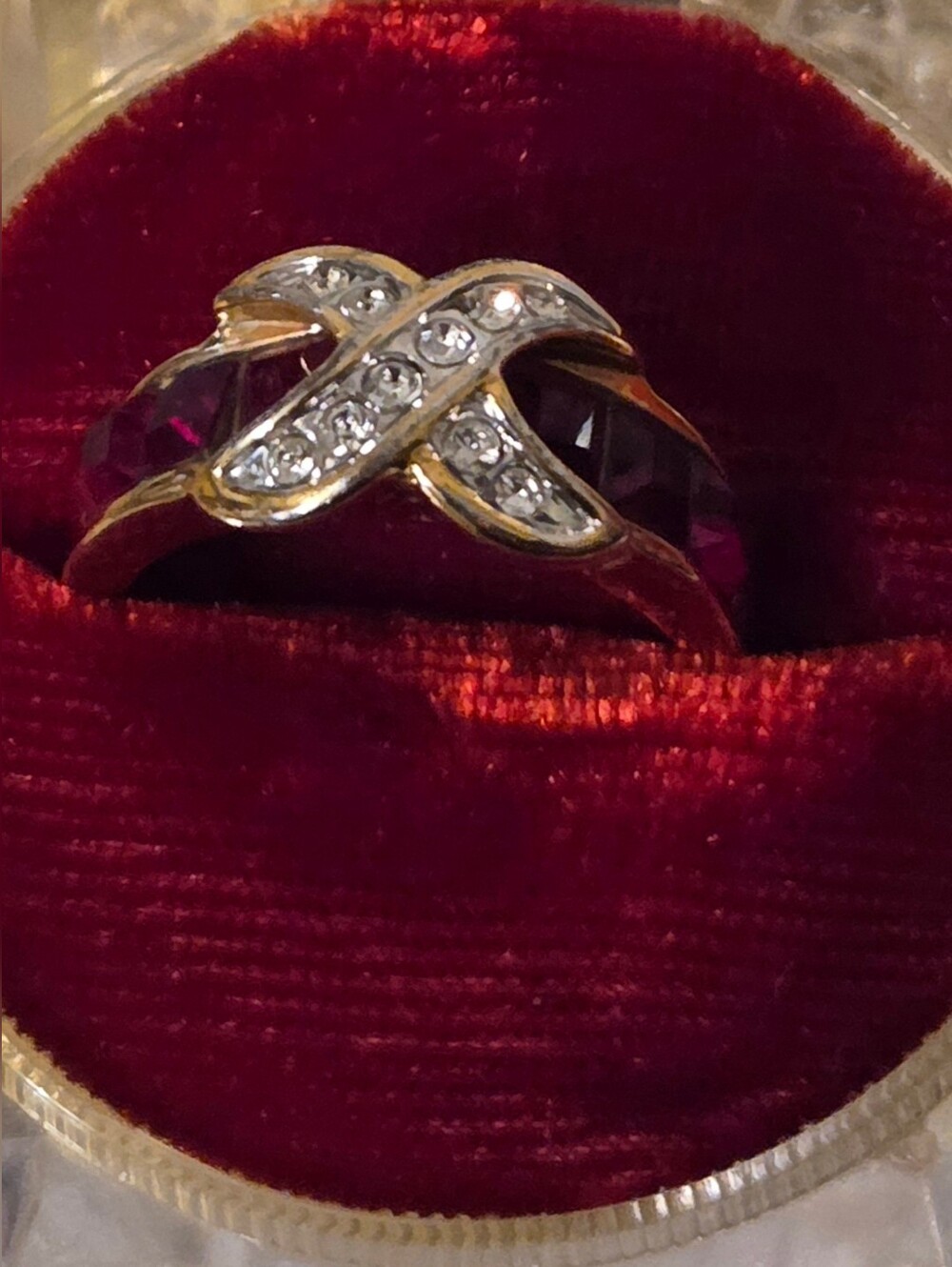 Kiss Ring With Similated Rubies And Diamonds